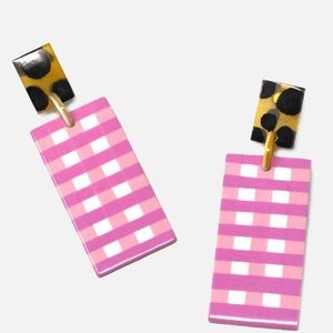 Sunshine Tienda Pink Checkered Earrings.